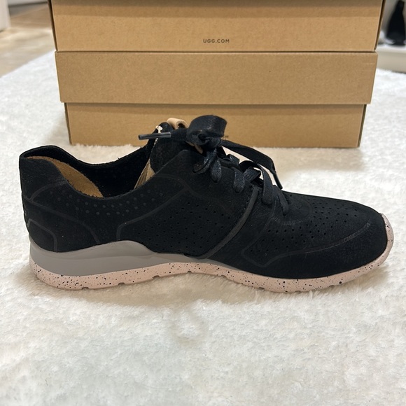 UGG Women's Tye Sneaker - Picture 3 of 6